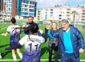 Okul Müdürü Sahada Başkanlık Görevini Üstlendi okul-mdr-sahada-bakanlk-grevini-stlendi