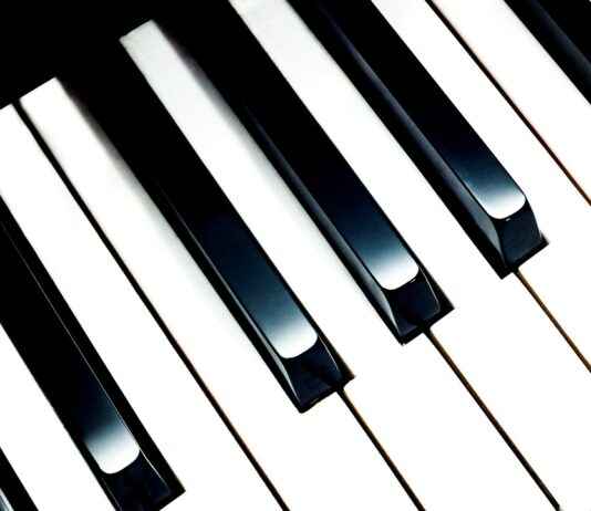 Piyano Fiyatları Ne Kadar? Yeni Başlayanlar İçin Alım Rehberi Piyano Fiyatları Ne Kadar? Yeni Başlayanlar İçin Alım Rehberi