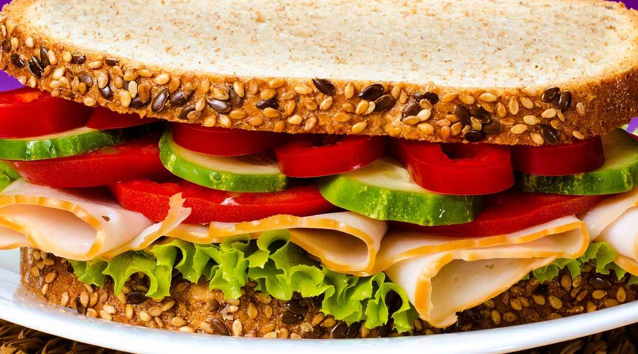 Sandviç Panel Fiyatları Hangi Özelliklere Göre Değişiyor? 5 Sandviç Panel Alırken Dikkat Edilmesi Gerekenler